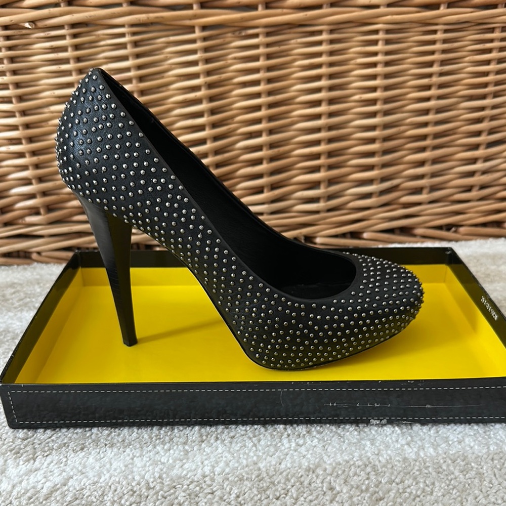 Dolce Vita Black Studded Women's Stilettos, size 9